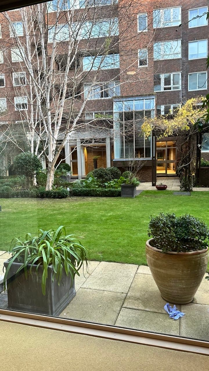 Private courtyard garden within the Belgravia block